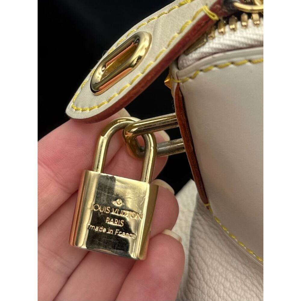 Louis Vuitton | Lockit PM | Suhali Leather | Blanc | VINTAGE - Quiet Luxury - Picture 15 of 16